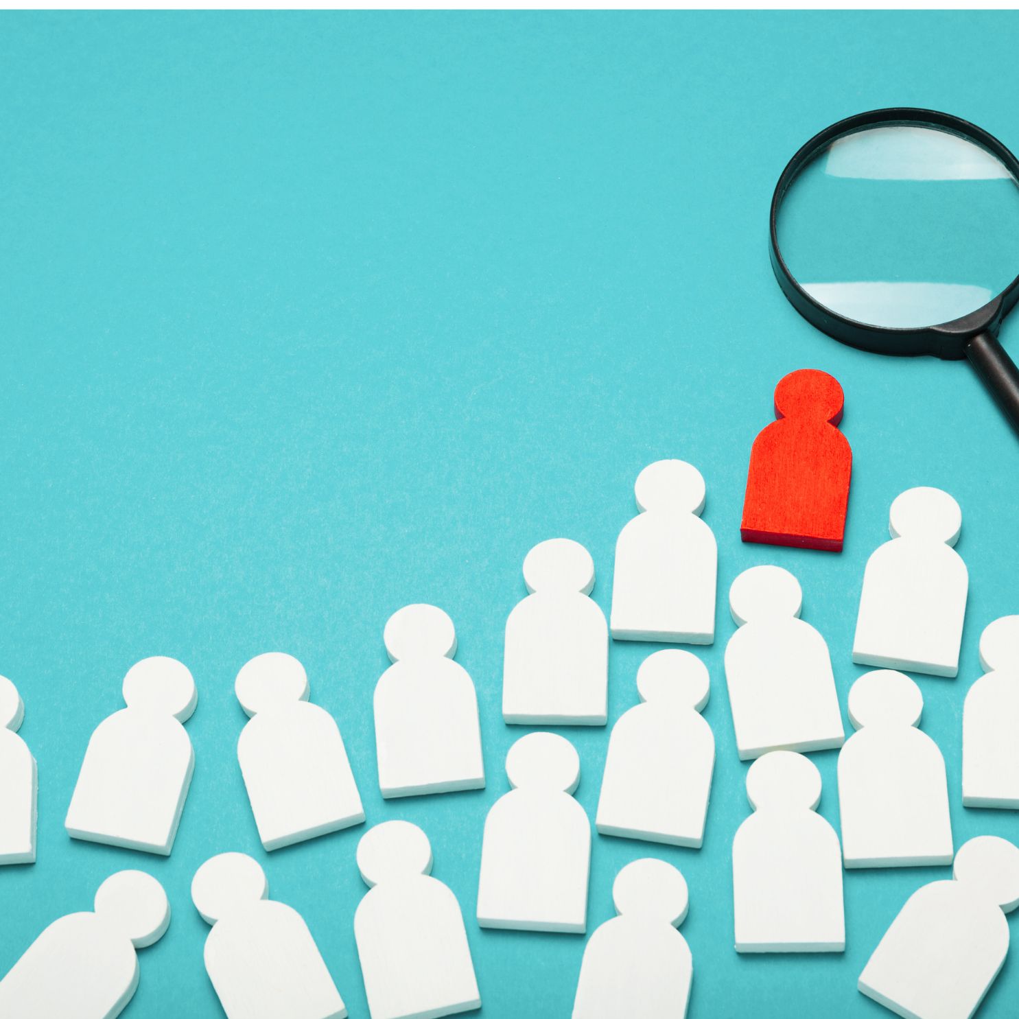 CRM Für Künstler, Das Bild zeigt eine Lupe mit der Künstler ihre Kontakte suchen.